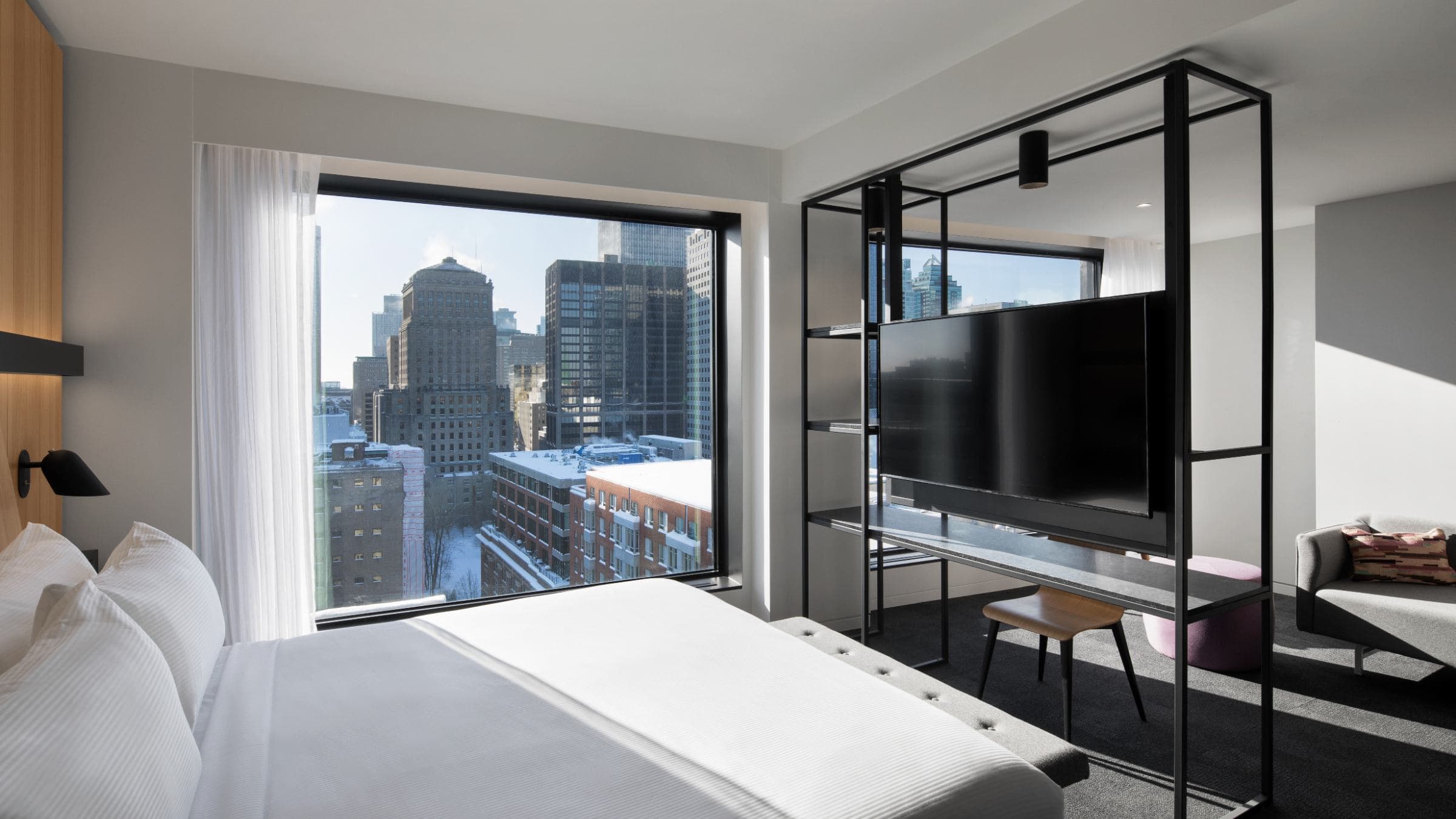 Bedroom suite at Monville Hotel Partner